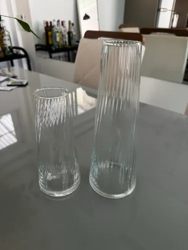 Par de vasos decorativos