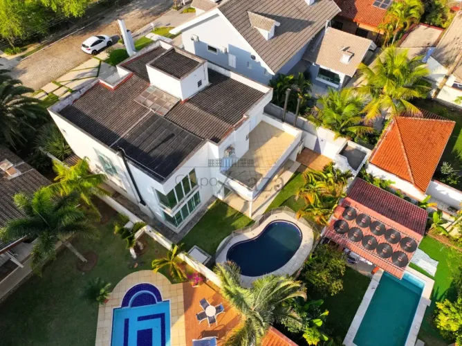 Casa em Condomínio - Condomínio Esplanada do Sol - Jardim Esplanada - 4 Dormitórios - 330m