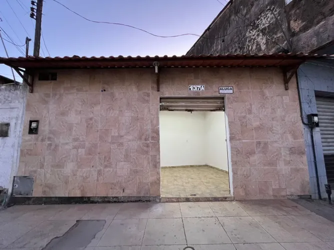 VENDE-SE PONTO COMERCIAL EM VIA PRINCIPAL
