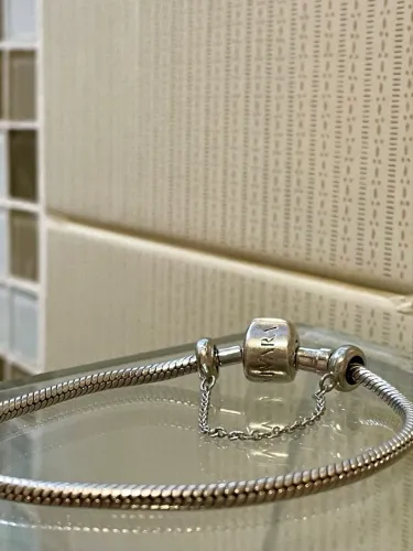 pulseira vivara com corrente de segurança