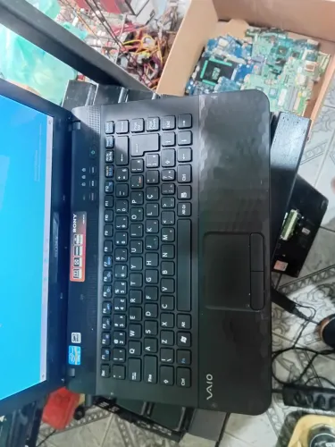 Notebook corei5-sonyvaio 4giga de memória hd 500 w10