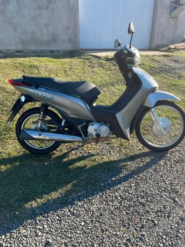 Biz 125 top