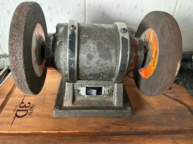 Moto Esmeril 110 v