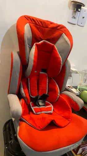 Cadeirinha automotiva infantil