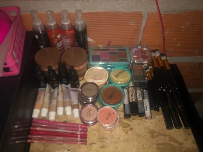 KIT COM 40 MAQUIGENS VARIADAS