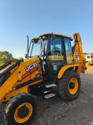 Retro escavadeira jcb 3cx 2023 1.700 horas