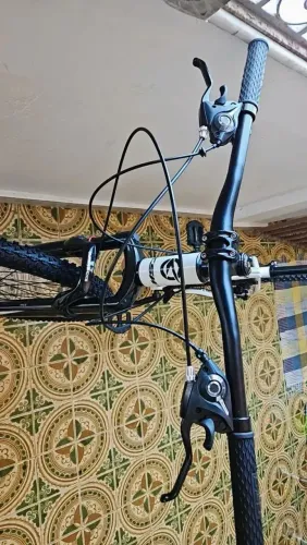 BICICLETA ARO 29 KSW XLT SHIMANO FREIOS A DISCO ARO 17