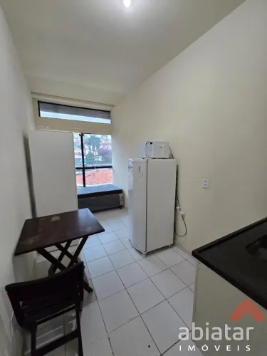 Kitnet mobiliada para locação com 20m² no Jardim Maria Rosa Taboão da Serra/SP
