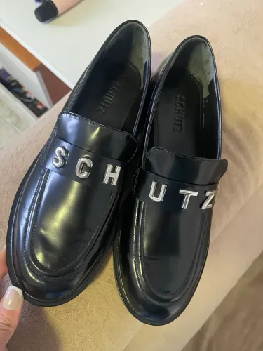 Sapato Schutz