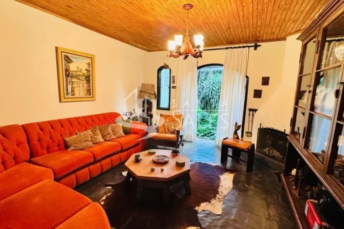 Casa à venda na Vila Pompéia, São Paulo-SP: 3 quartos, 2 suítes, 2 salas, 4 banheiros, 5 v