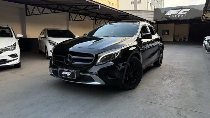 Mercedes-Benz GLA-200 GLA 200 Night 1.6. TB 16V Flex Aut. 2015