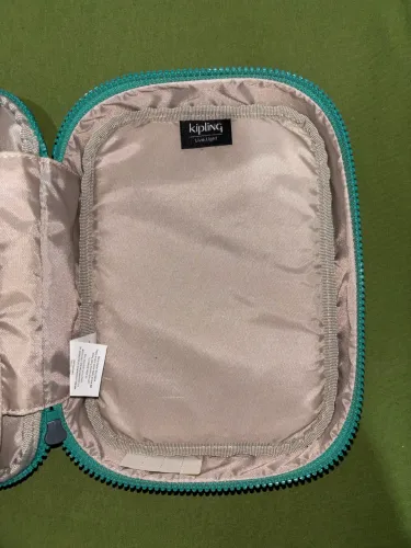 Estojo kipling - novo e original. 