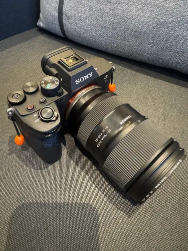 Sony A7 IV + Lente Tamron 28-75mm G2 ? Kit Completo