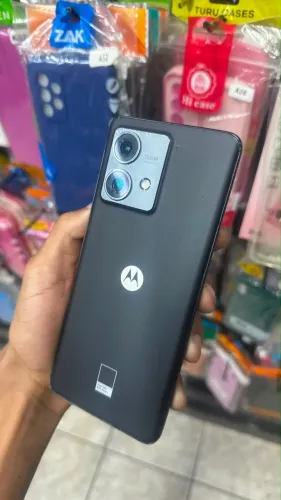 Edge 40 neo