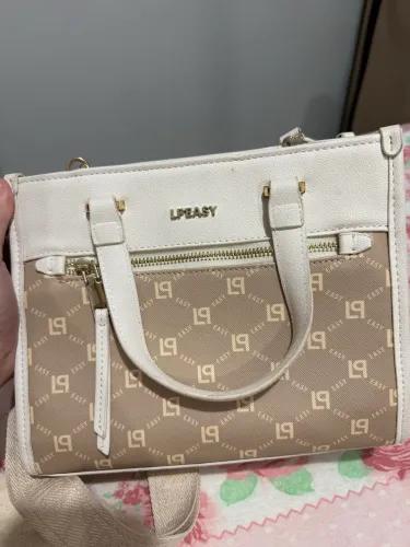 Bolsa lança perfume