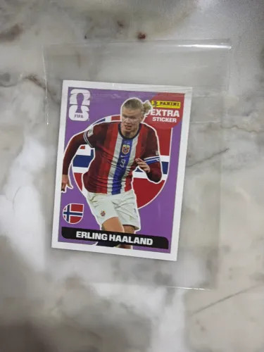 Figurinha extra legend Erling Haaland - copa 2026 (impecável)