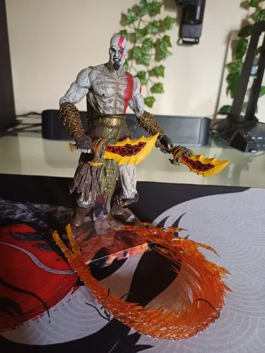 Neca god of war sem blister usado