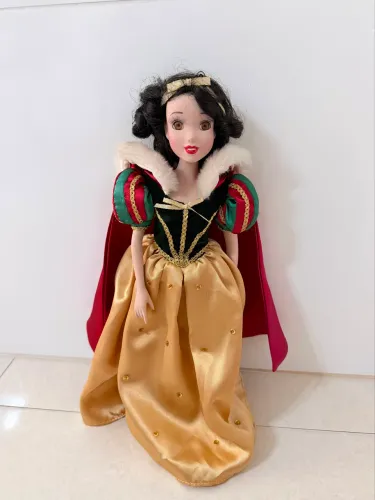 Branca de neve de porcelana 