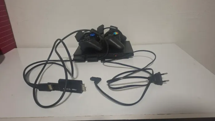 PS2 com HDMI , 2 memory card e com 2 controles