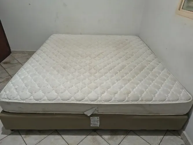 Cama king usada