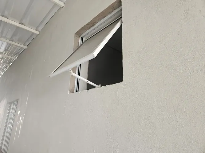 Show de ofertas de portas e janelas com peças aparti de R$170,00