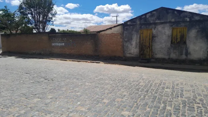Vende-se lote de esquina em Santa Maria da Vitória - Ba