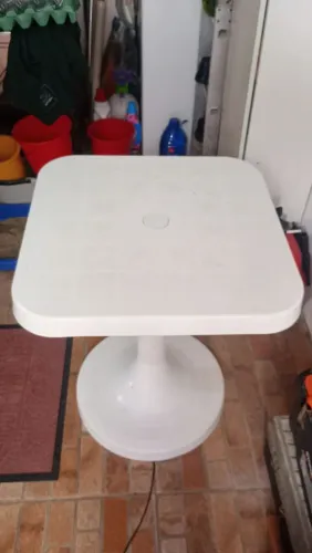 Mesa de plástico tamanho 60 por 60