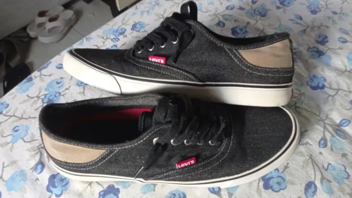Sapatênis da Levi's original 41/42