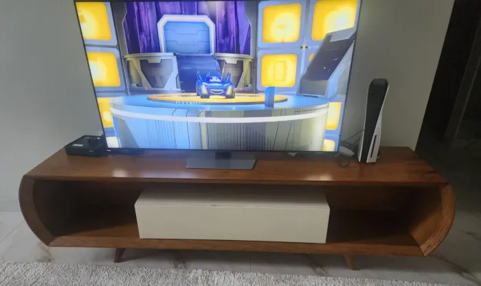 Rack de madeira e laca ! 