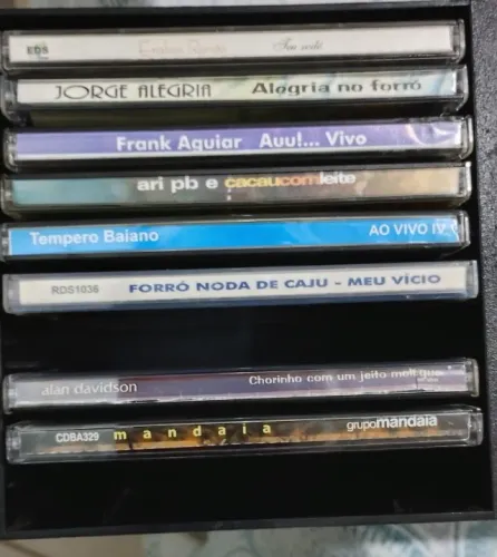 Vendo CDs de músicas brasileira, internacional e orquestrada