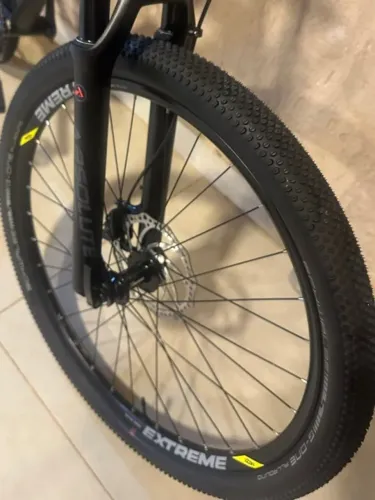 roda dianteira bike vzan extreme pro cubo sram mth 406 mtb freio a disco 180mm (sem pneu)
