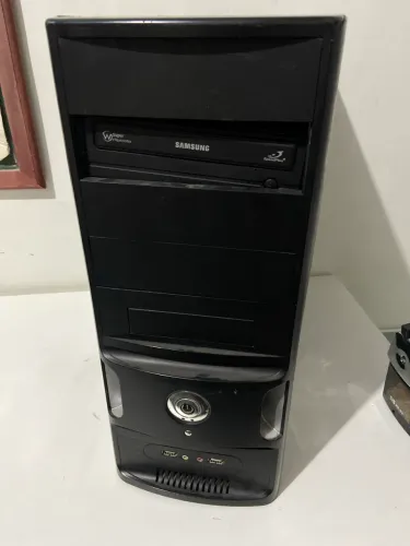 Computador Athlon XII 240 DDR2 