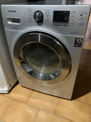Vende se lava e seca inox Samsung 8 kilos e meio água quente lava até 10 kg ?