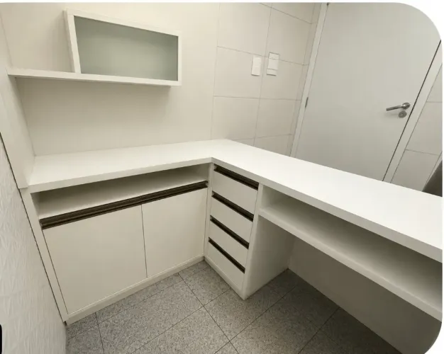 Venda de armário em mdf em formato de L