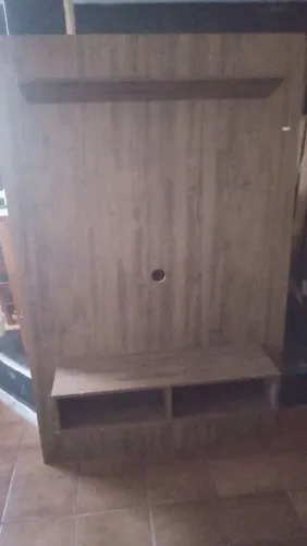 PAINEL DE TV COR AMADEIRADO BONITO E FUNCIONAL ENTREGO TENHO OUTROS MODELOS 