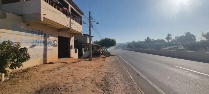Vendo Casa com ponto comercialem Barbalha!