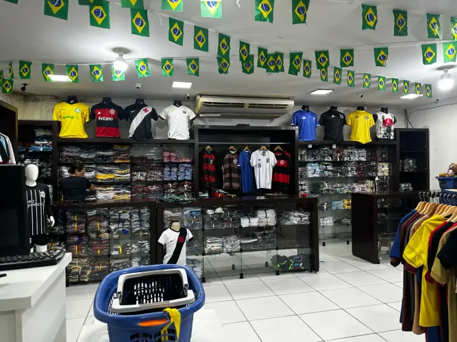 Vendo esses móveis para loja SÓ A MADEIRA (MDF)