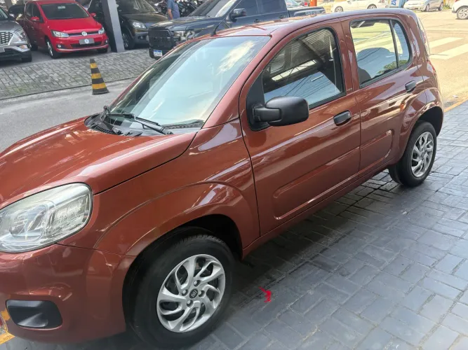 Fiat Uno Attractive 1.0 EVO Fire Flex 8V 5P 2015