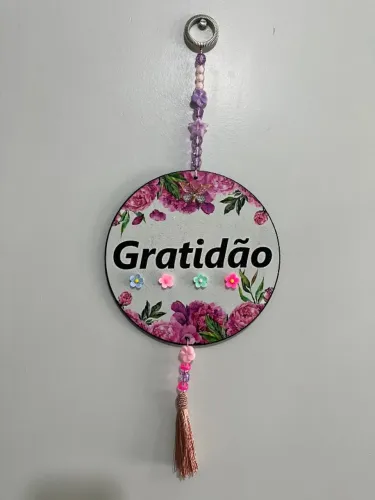 Pingente Decorativo Gratidão Com Pedrarias 20x20cm