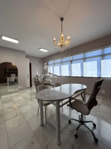 Vendo mesa em mármore 
