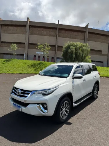 Toyota Hilux SW4 SRX 4X4 2.8 TDI 16V Dies. Aut. 2019