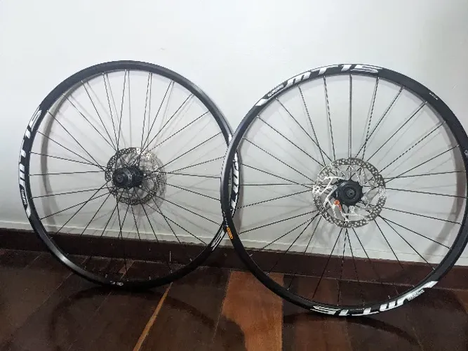 Roda Shimano Mt15 Aro 27.5 Mtb + Pneu E Câmara