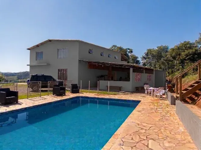 Vendo Pousada em Monte Verde 12.000m2 - Completa - Piscina - Chalés - Ao lado do Mirante