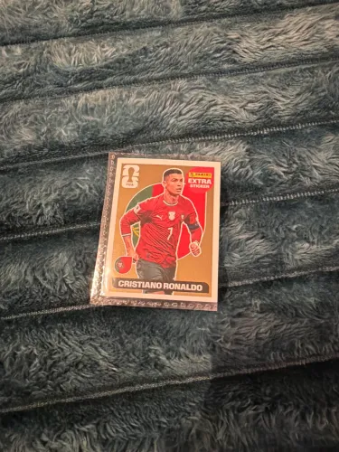 Figurinha do cristiano Ronaldo legendária ouro