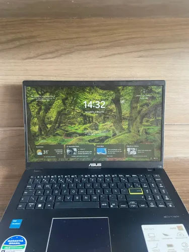 Notebook ASUS E510 - Ideal para Estudos, Trabalho e Internet