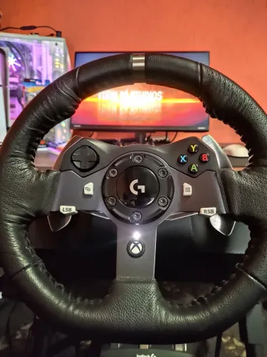 Volante Logitech g920 + cockpit simrancing v2