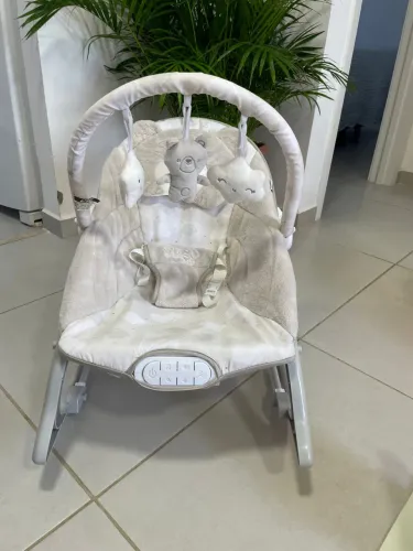 CADEIRA DE BALANÇO BABY VIBRATÓRIA 