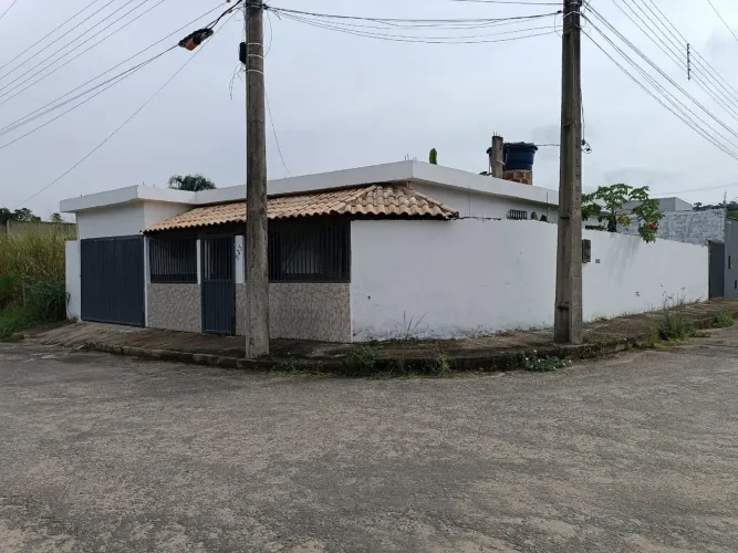 Vende-se Casa