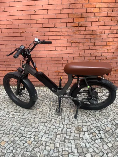 Bike elétrica Lev Cruiser Plus