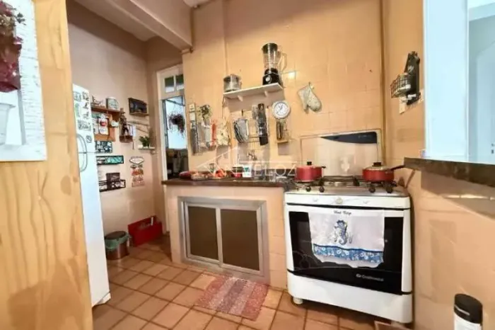 Apartamento : / Residencial / Catete